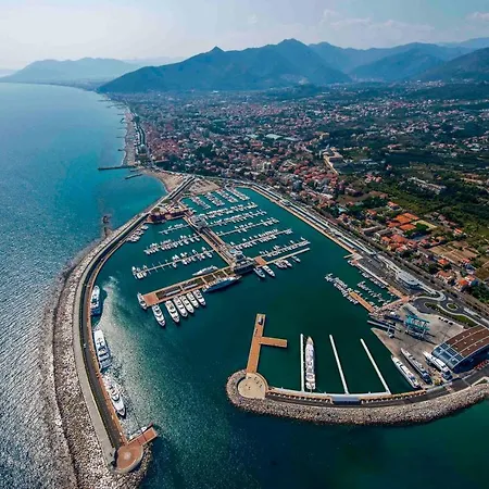 Il Nido Di Arianna Nel Centro Di